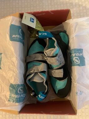 NEW in Box with Tags Scarpa Women's Climbing Shoes